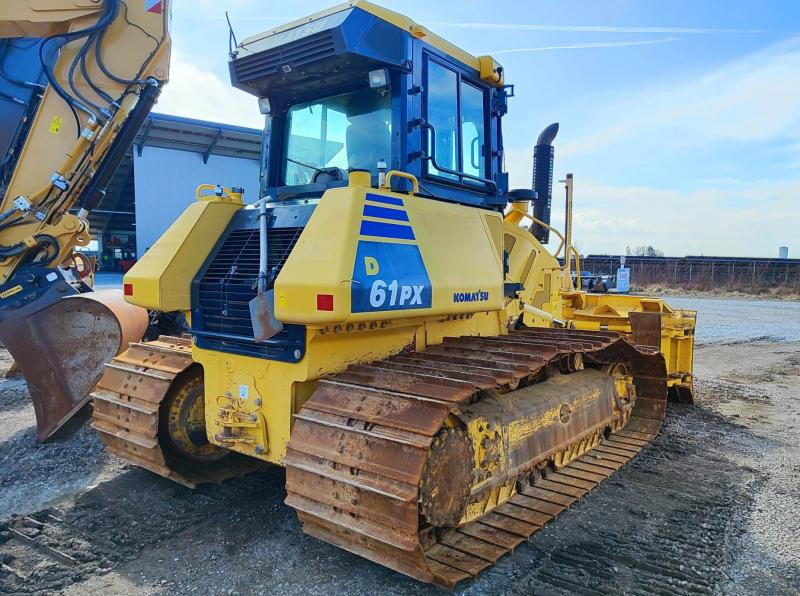 Komatsu D61PX-23 - Buldózer: 4 kép. Komatsu D61PX-23 - Buldózer: 4 kép.