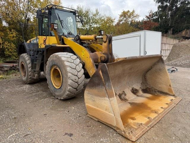 Komatsu WA380-6 - Gumikerekes homlokrakodó: 5 kép. Komatsu WA380-6 - Gumikerekes homlokrakodó: 5 kép.