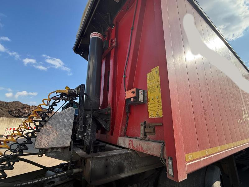 Mercedes Actros 1851 - Nyergesvontató: 5 kép. Mercedes Actros 1851 - Nyergesvontató: 5 kép.