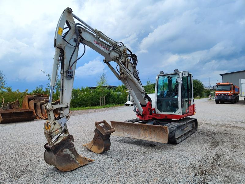 Takeuchi TB290 - Lánctalpas kotró: 3 kép. Takeuchi TB290 - Lánctalpas kotró: 3 kép.