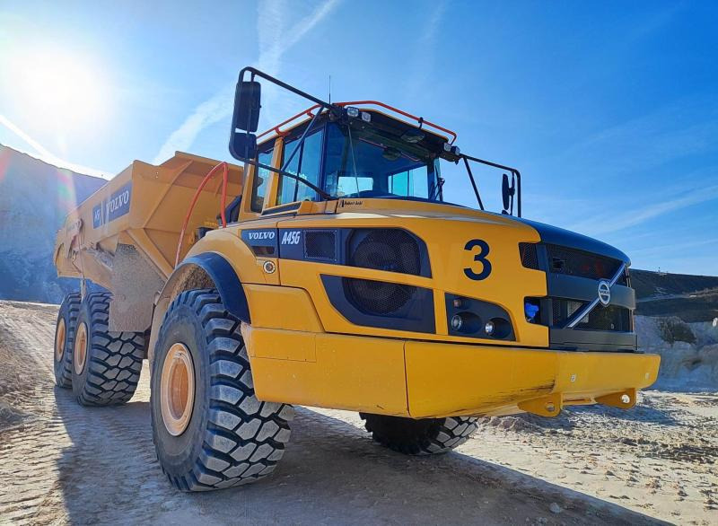 Volvo A45G (3x verfügbar) - Csuklós dömper: 2 kép. Volvo A45G (3x verfügbar) - Csuklós dömper: 2 kép.