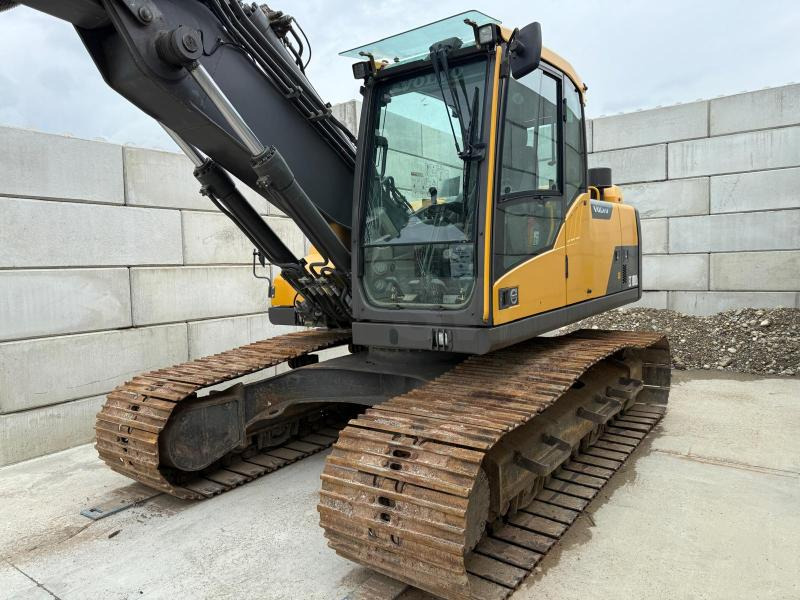 Volvo EC180 D - Lánctalpas kotró: 3 kép. Volvo EC180 D - Lánctalpas kotró: 3 kép.