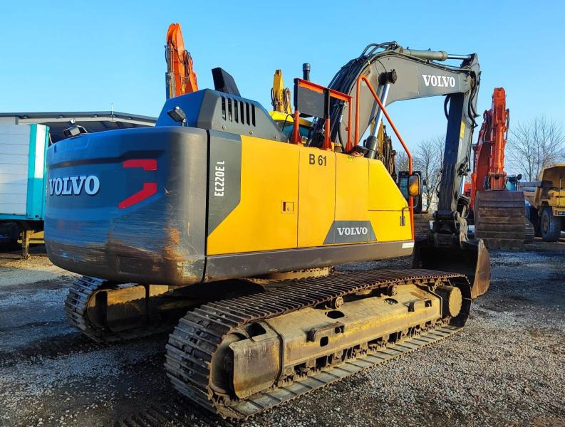 Volvo EC220EL - Lánctalpas kotró: 4 kép. Volvo EC220EL - Lánctalpas kotró: 4 kép.
