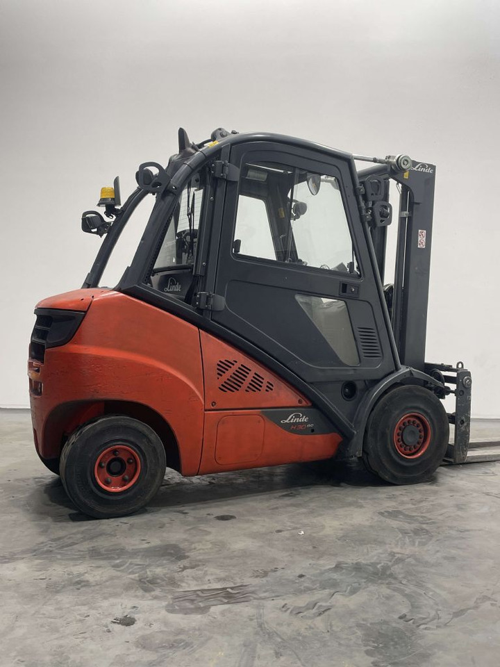 LINDE h40 lízing LINDE h40: 24 kép.