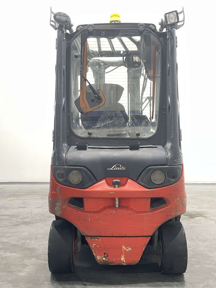 LINDE h40 lízing LINDE h40: 19 kép.