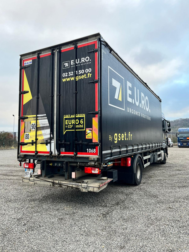 DAF FA45 - Ponyvás teherautó: 3 kép. DAF FA45 - Ponyvás teherautó: 3 kép.