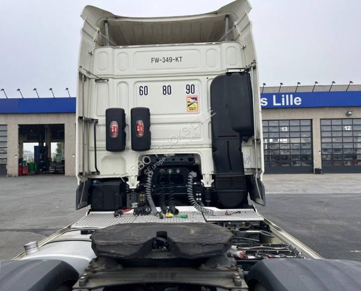 DAF XF 480 - Nyergesvontató: 5 kép. DAF XF 480 - Nyergesvontató: 5 kép.