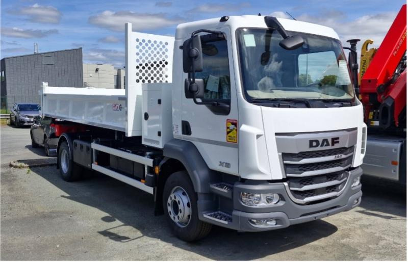 DAF XB 260 FA - Billenőplatós teherautó: 1 kép. DAF XB 260 FA - Billenőplatós teherautó: 1 kép.