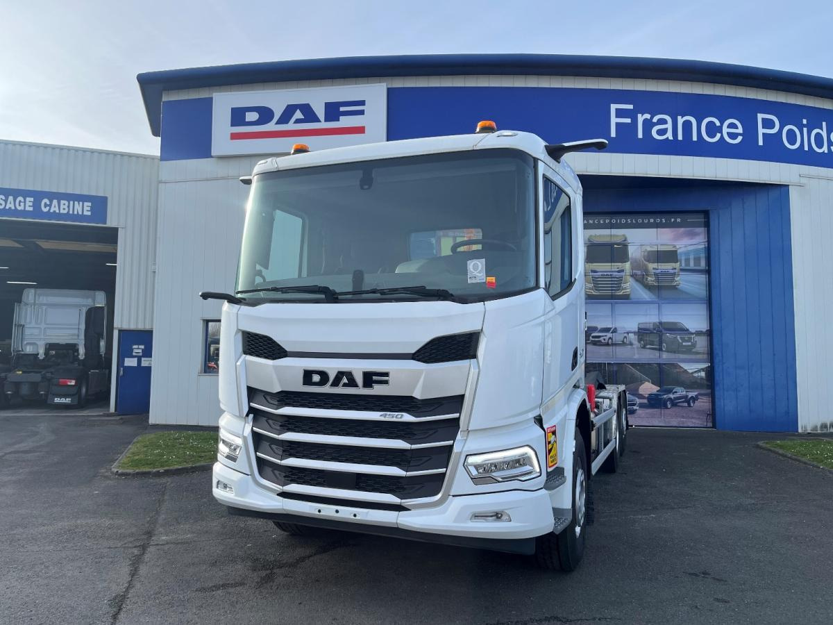 DAF XD 450 FAN - Horgos rakodó teherautó: 1 kép. DAF XD 450 FAN - Horgos rakodó teherautó: 1 kép.