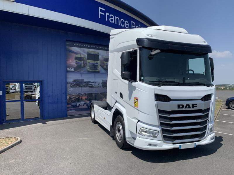DAF XF NGD 480 - Nyergesvontató: 2 kép. DAF XF NGD 480 - Nyergesvontató: 2 kép.
