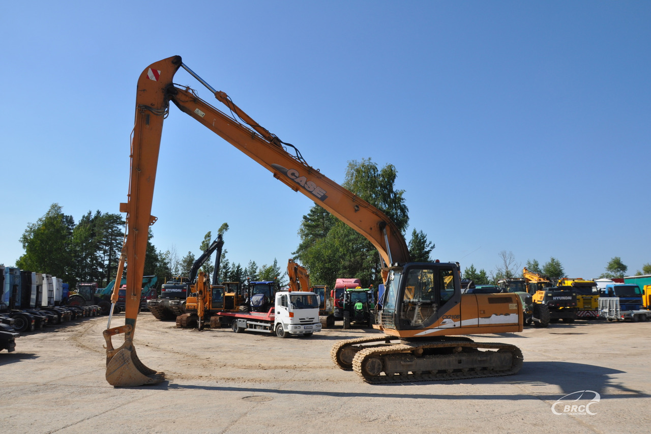 Case CX210 - Lánctalpas kotró: 3 kép. Case CX210 - Lánctalpas kotró: 3 kép.