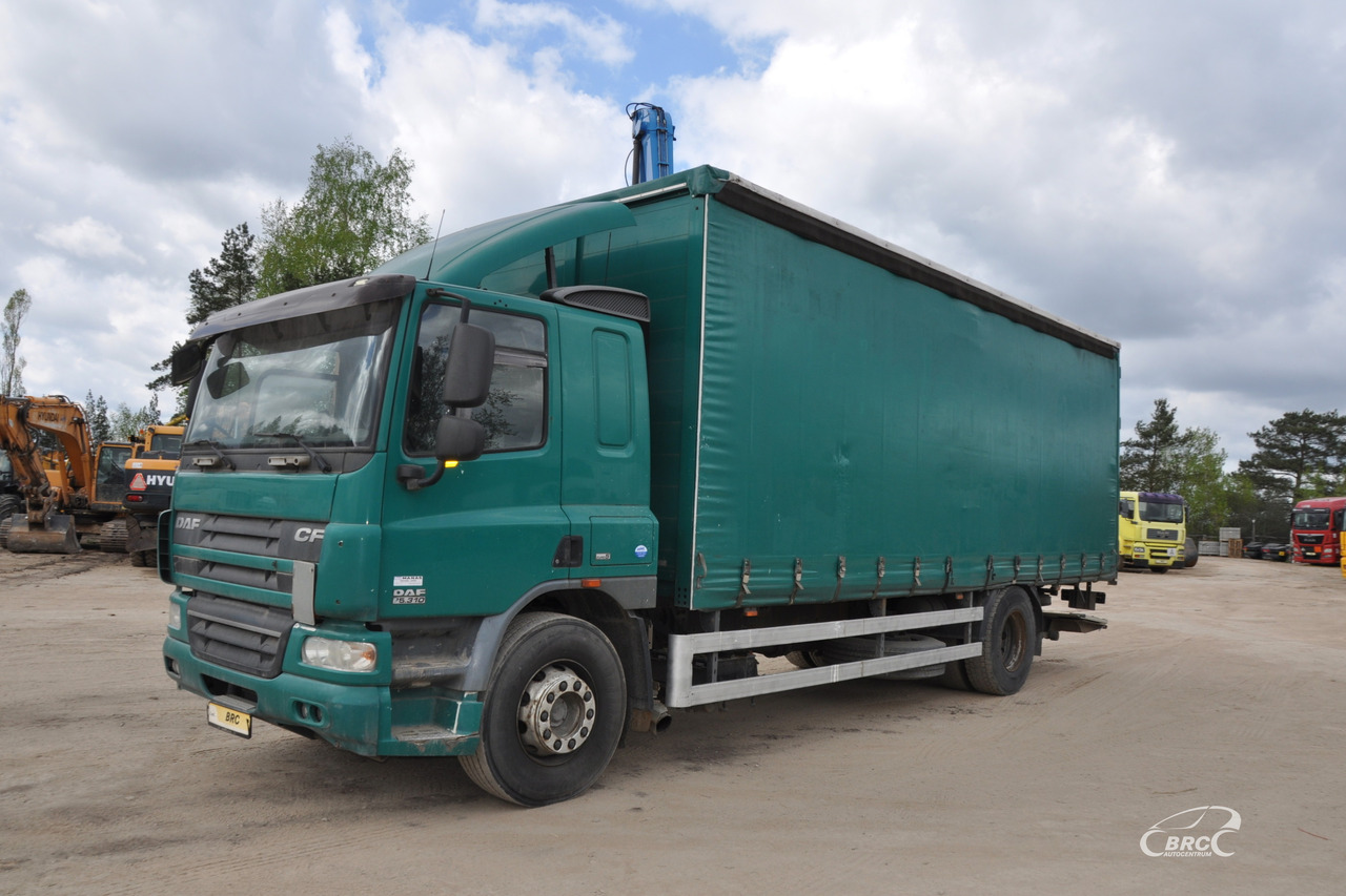 DAF CF 75.310 - Ponyvás teherautó: 1 kép. DAF CF 75.310 - Ponyvás teherautó: 1 kép.