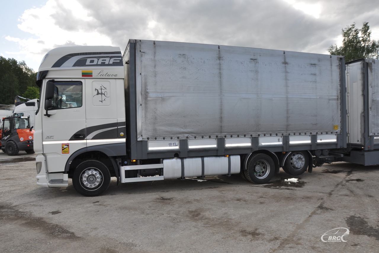 DAF XF 460 FAR - Állatszállító teherautó: 4 kép. DAF XF 460 FAR - Állatszállító teherautó: 4 kép.