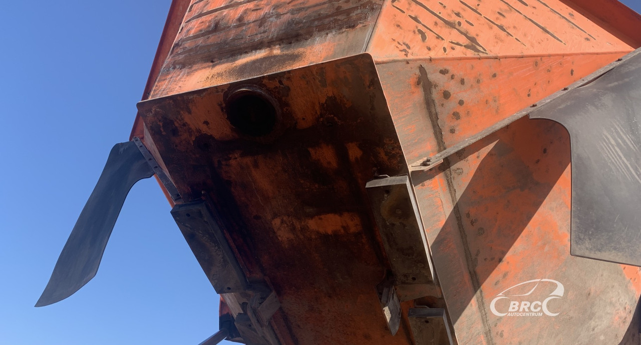 Doosan DA 40 - Bánya teherautó: 3 kép. Doosan DA 40 - Bánya teherautó: 3 kép.