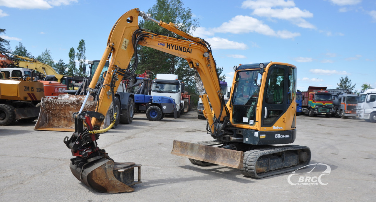 Hyundai R60CR-9A - Minikotró: 1 kép. Hyundai R60CR-9A - Minikotró: 1 kép.