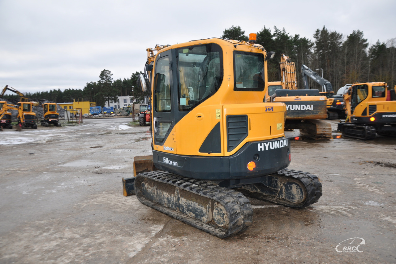 Hyundai R60CR-9A - Lánctalpas kotró: 5 kép. Hyundai R60CR-9A - Lánctalpas kotró: 5 kép.