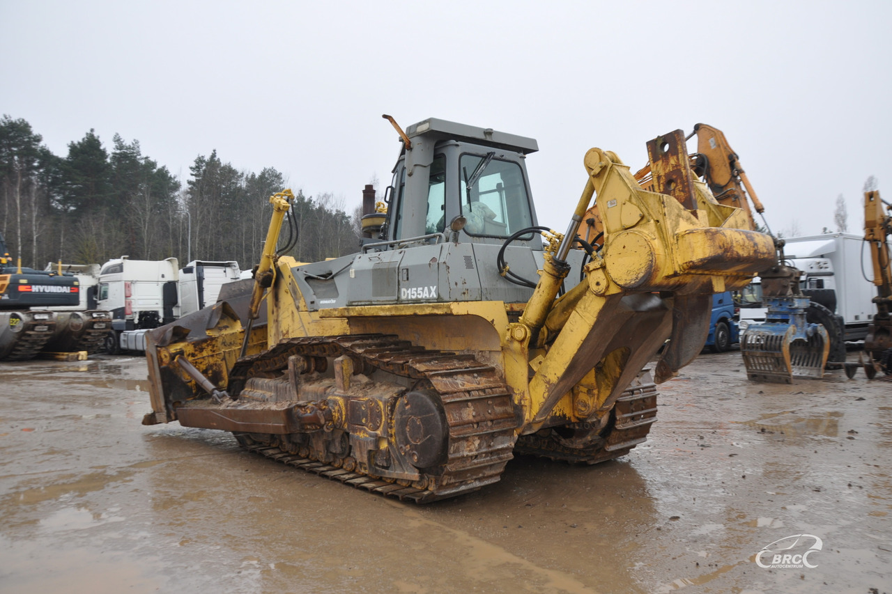 Komatsu D 155 AX - Buldózer: 4 kép. Komatsu D 155 AX - Buldózer: 4 kép.