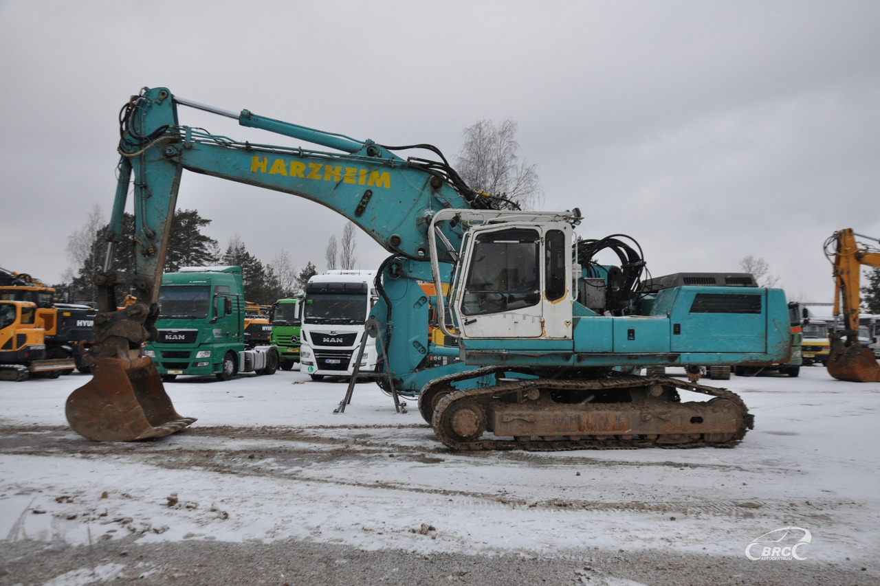 Liebherr R944 - Lánctalpas kotró: 3 kép. Liebherr R944 - Lánctalpas kotró: 3 kép.