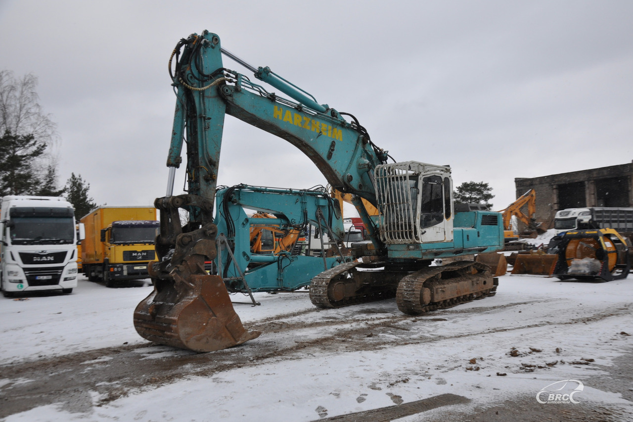 Liebherr R944 - Lánctalpas kotró: 2 kép. Liebherr R944 - Lánctalpas kotró: 2 kép.