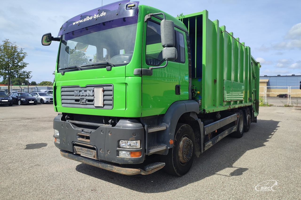 MAN TGA 26.310 - Szemetesautó: 1 kép. MAN TGA 26.310 - Szemetesautó: 1 kép.