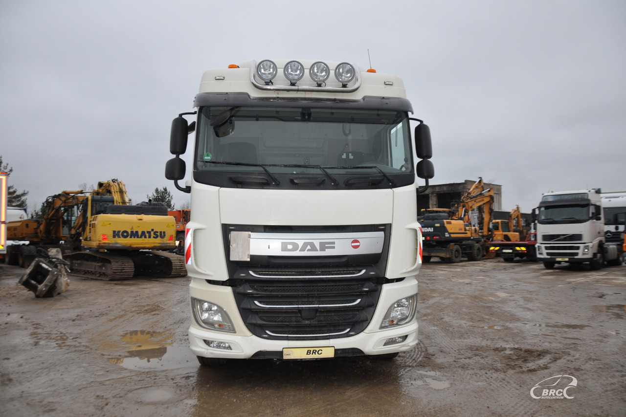 DAF XF - Nyergesvontató: 3 kép. DAF XF - Nyergesvontató: 3 kép.