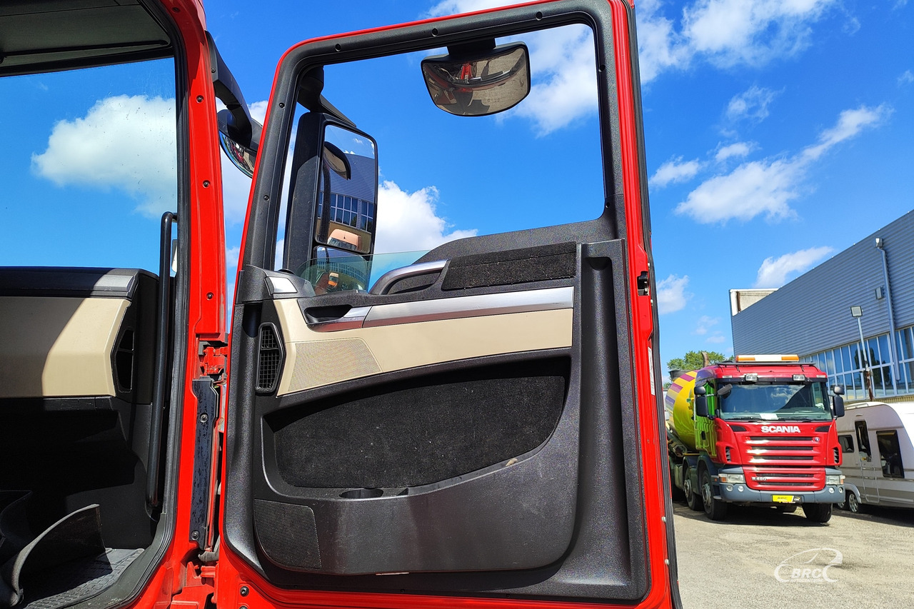 MAN TGX 18.460 - Nyergesvontató: 4 kép. MAN TGX 18.460 - Nyergesvontató: 4 kép.
