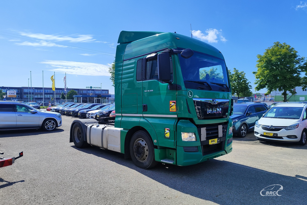 MAN TGX 18.500 - Nyergesvontató: 3 kép. MAN TGX 18.500 - Nyergesvontató: 3 kép.