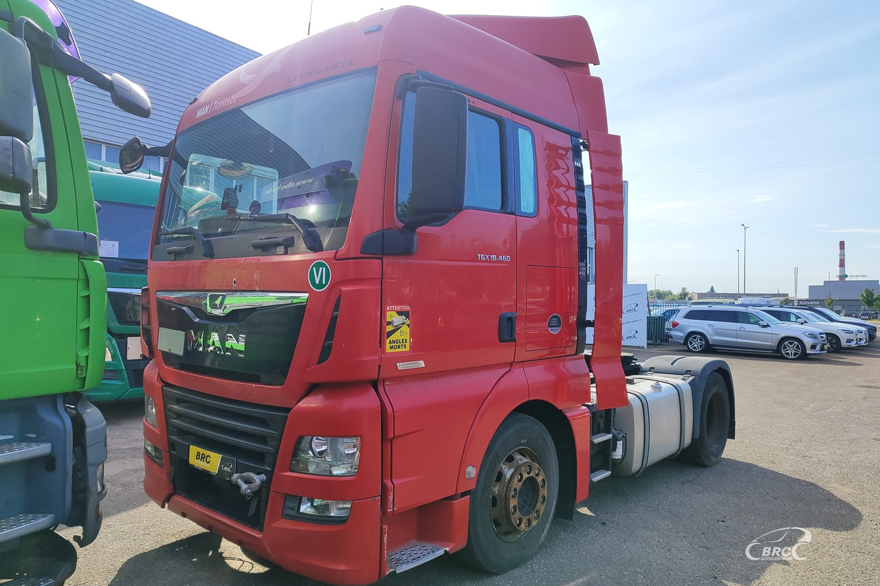 MAN TGX 18.500 - Nyergesvontató: 1 kép. MAN TGX 18.500 - Nyergesvontató: 1 kép.