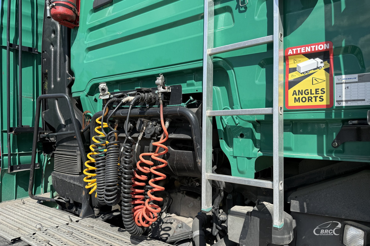 Nyergesvontató MAN TGX 18.500: 9 kép. Nyergesvontató MAN TGX 18.500: 9 kép.