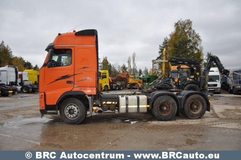Volvo FH16 6x4 !engine defect! - Nyergesvontató: 3 kép. Volvo FH16 6x4 !engine defect! - Nyergesvontató: 3 kép.