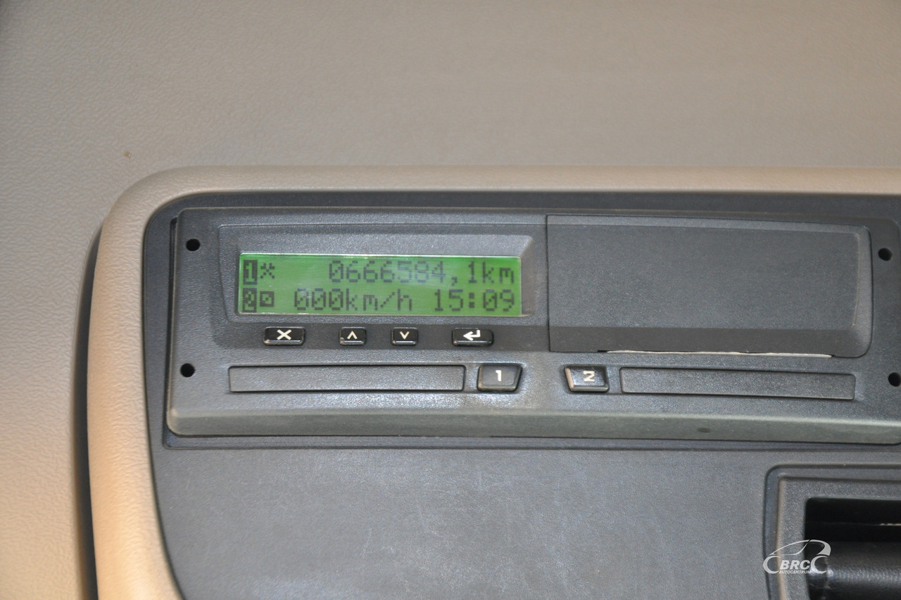 Platós teherautó Scania R 480: 16 kép.