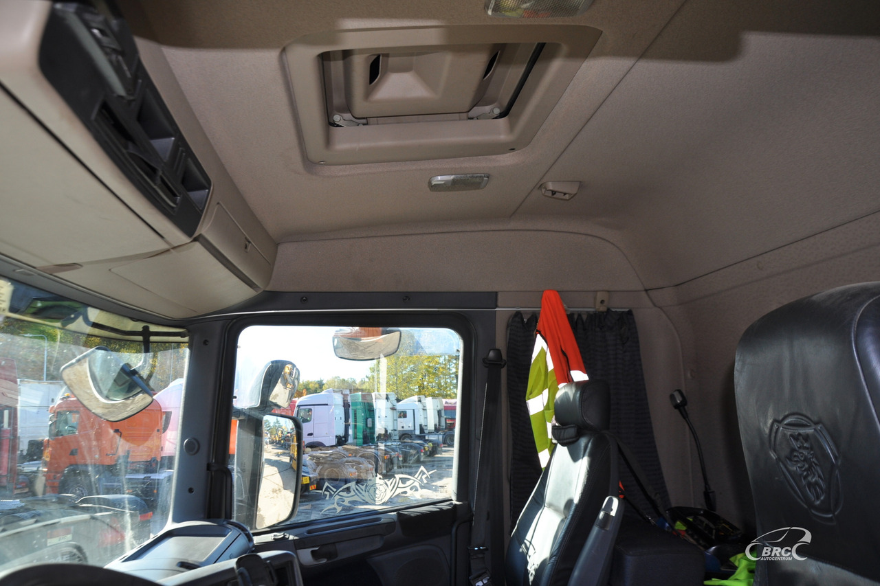 Platós teherautó Scania R 480: 11 kép.