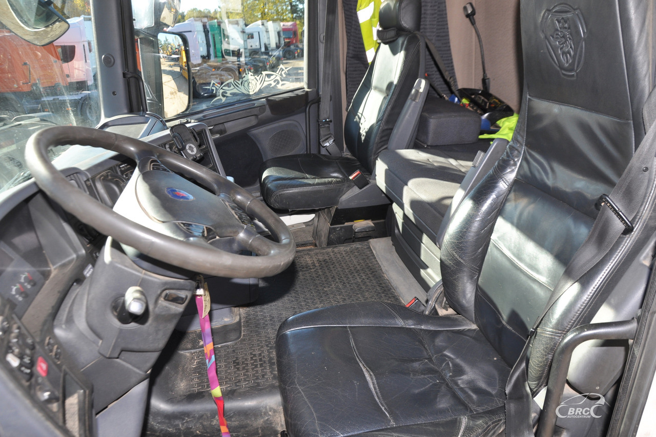 Platós teherautó Scania R 480: 10 kép.