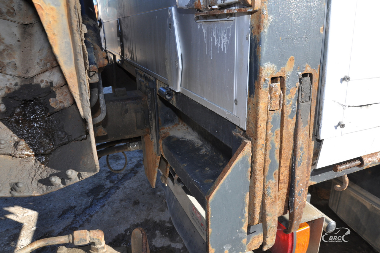 Platós teherautó Scania R 480: 20 kép.