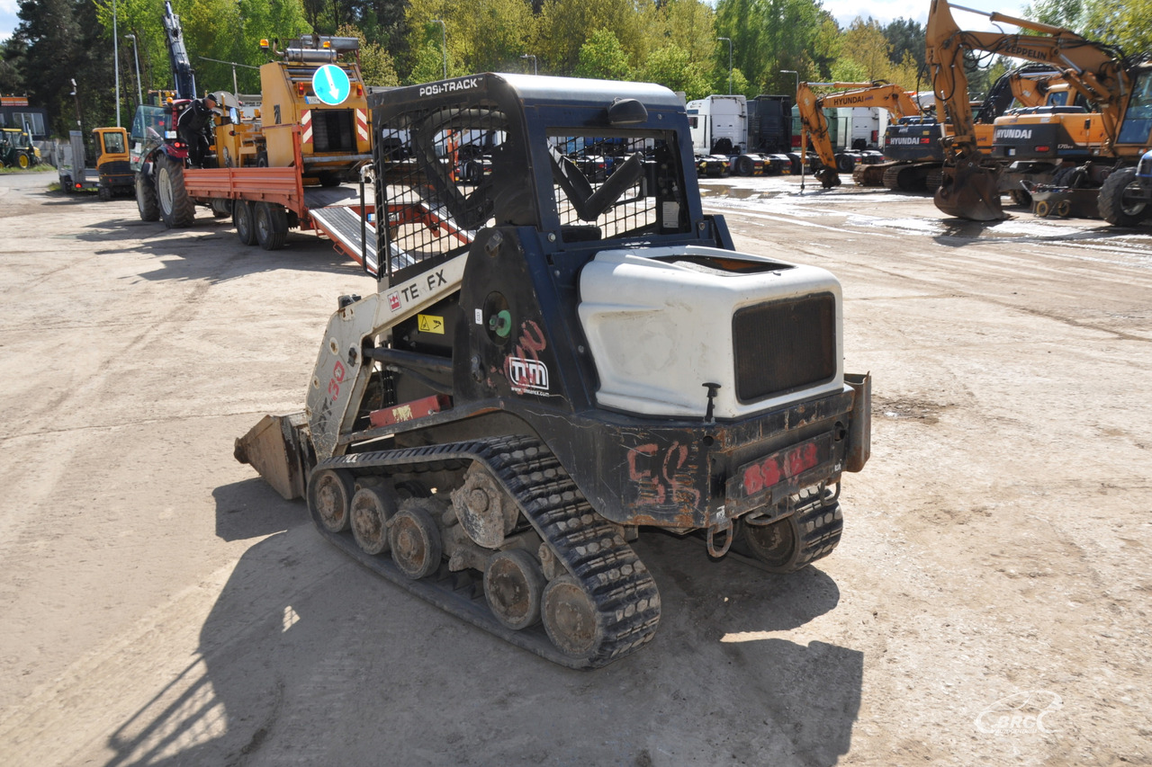 Terex PT30A - Mini homlokrakodó: 5 kép. Terex PT30A - Mini homlokrakodó: 5 kép.