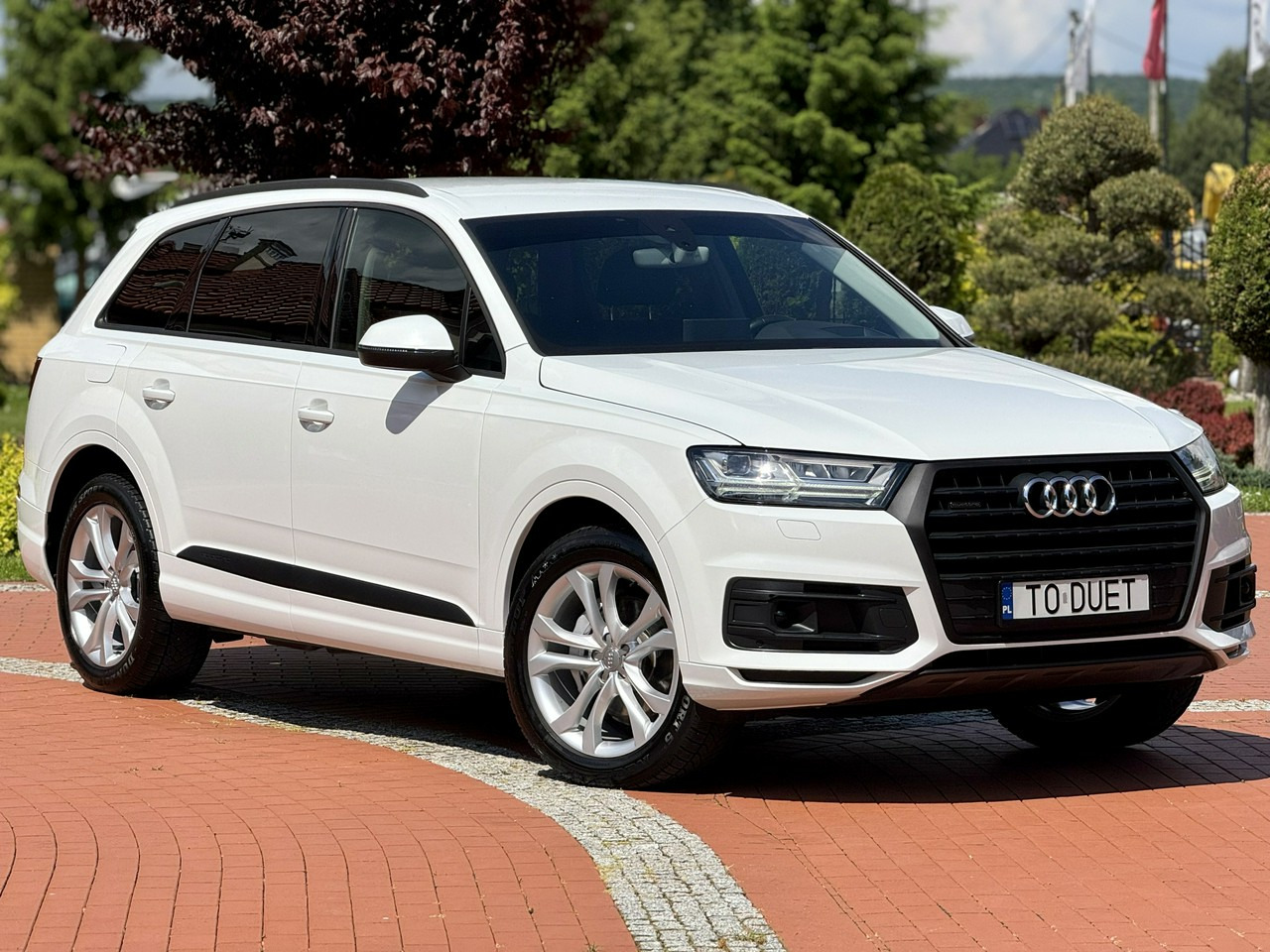 Audi Q7 - Terepjáró/ SUV: 1 kép. Audi Q7 - Terepjáró/ SUV: 1 kép.
