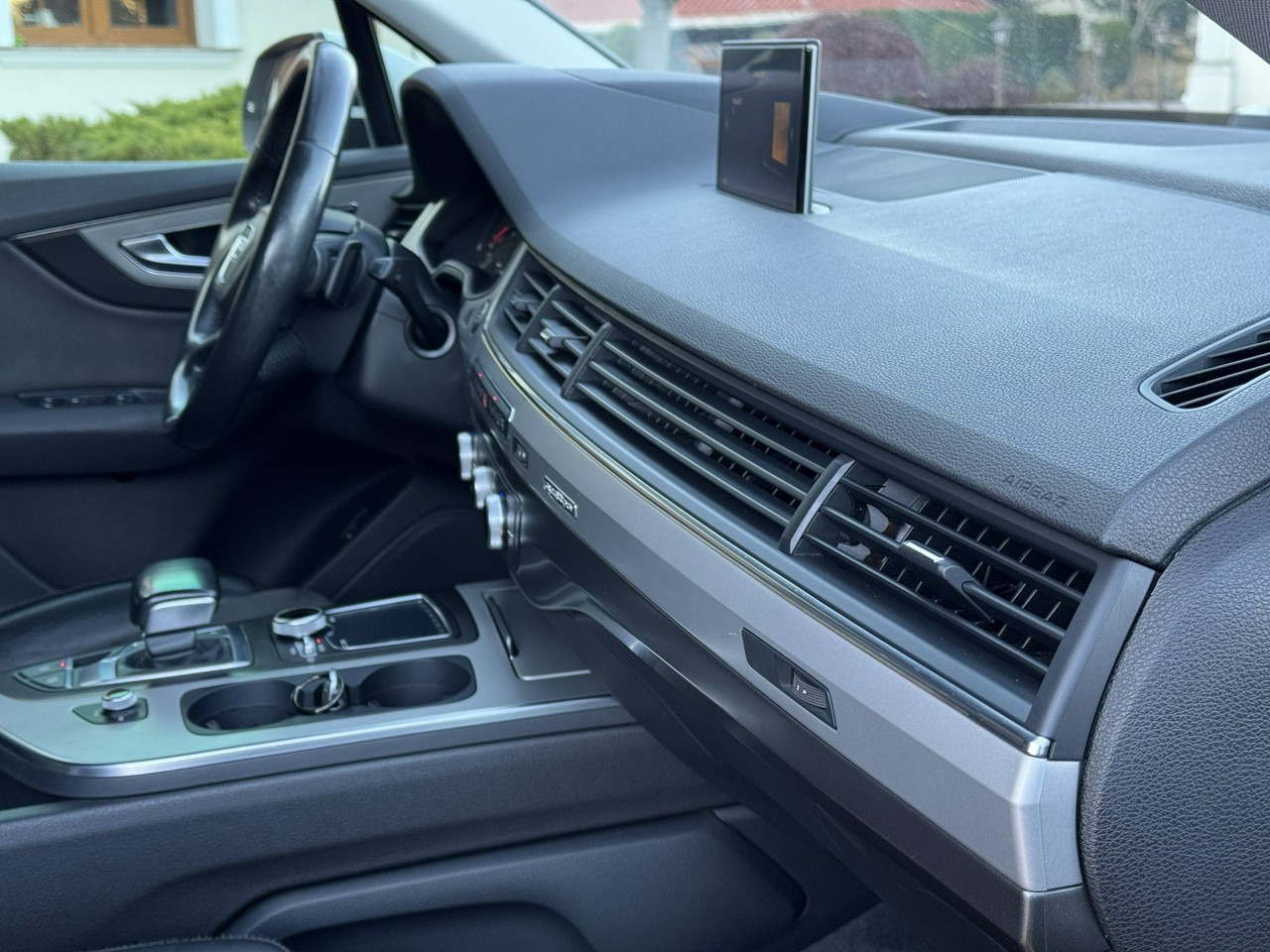 Terepjáró/ SUV Audi Q7: 46 kép.