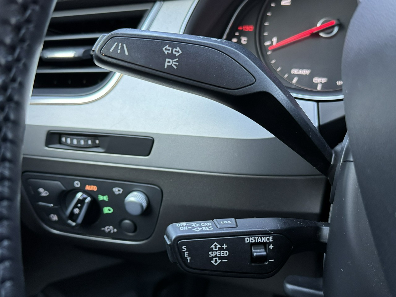 Terepjáró/ SUV Audi Q7: 21 kép.