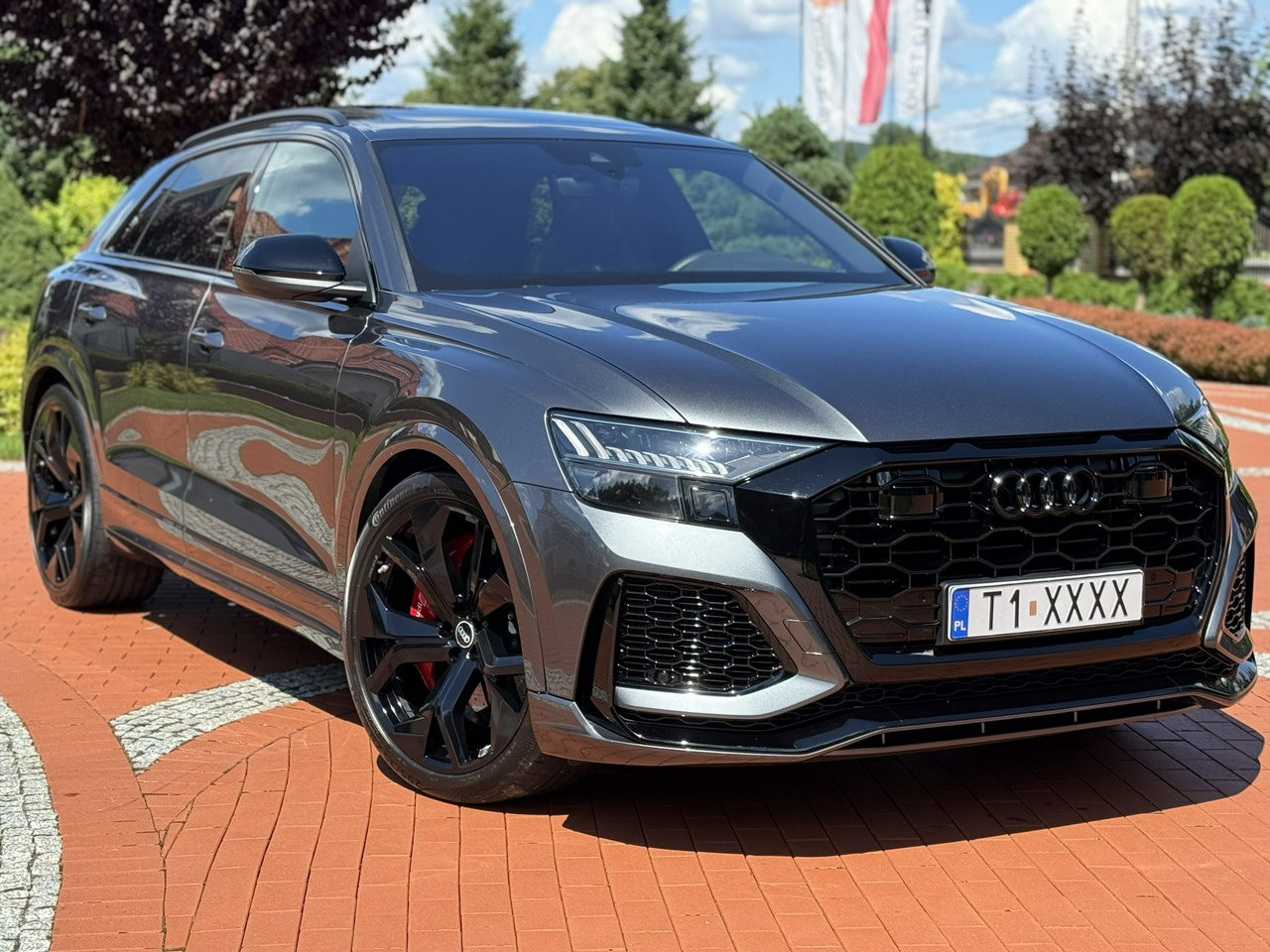 Audi RS Q8 - Terepjáró/ SUV: 3 kép. Audi RS Q8 - Terepjáró/ SUV: 3 kép.