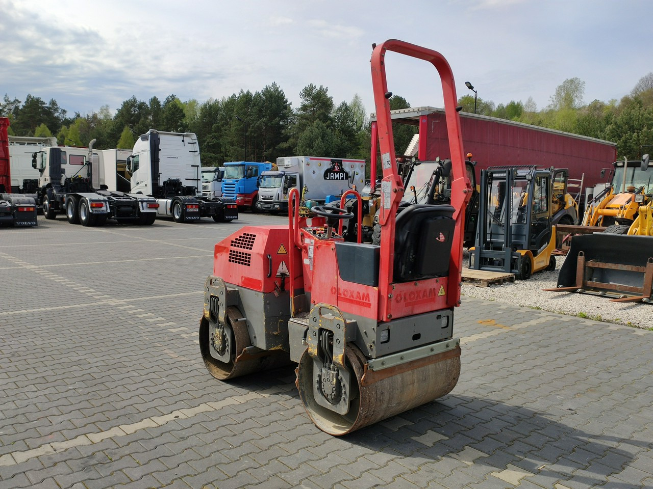 Bomag BW 100 ADM-2 1,6t - Henger: 5 kép. Bomag BW 100 ADM-2 1,6t - Henger: 5 kép.