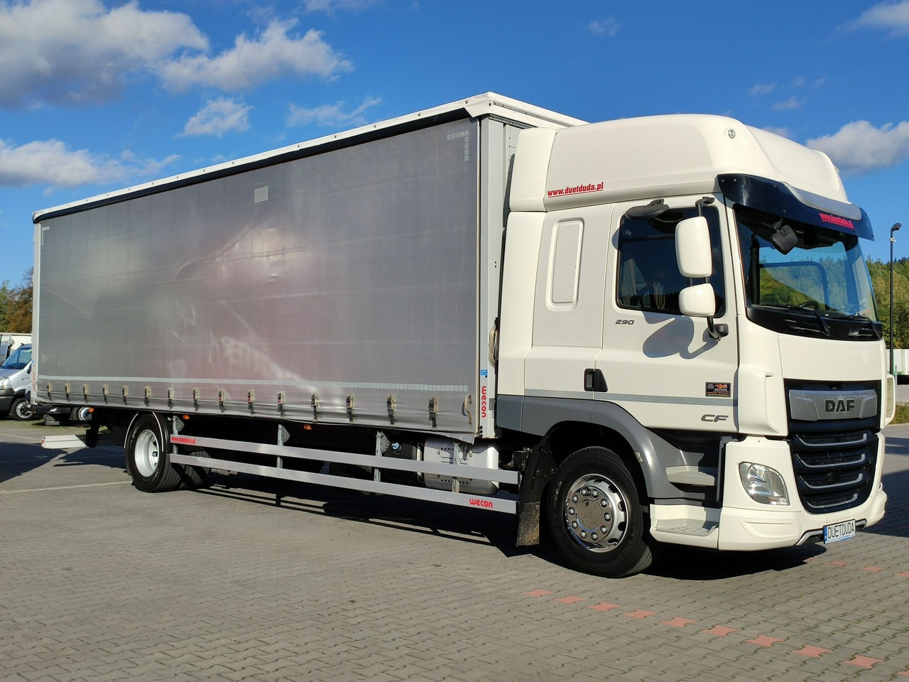 DAF CF 290 E6 Firana Tył Drzwi Dach Podnoszony / Zsuwany Długi 9.30m - Ponyvás teherautó: 5 kép. DAF CF 290 E6 Firana Tył Drzwi Dach Podnoszony / Zsuwany Długi 9.30m - Ponyvás teherautó: 5 kép.