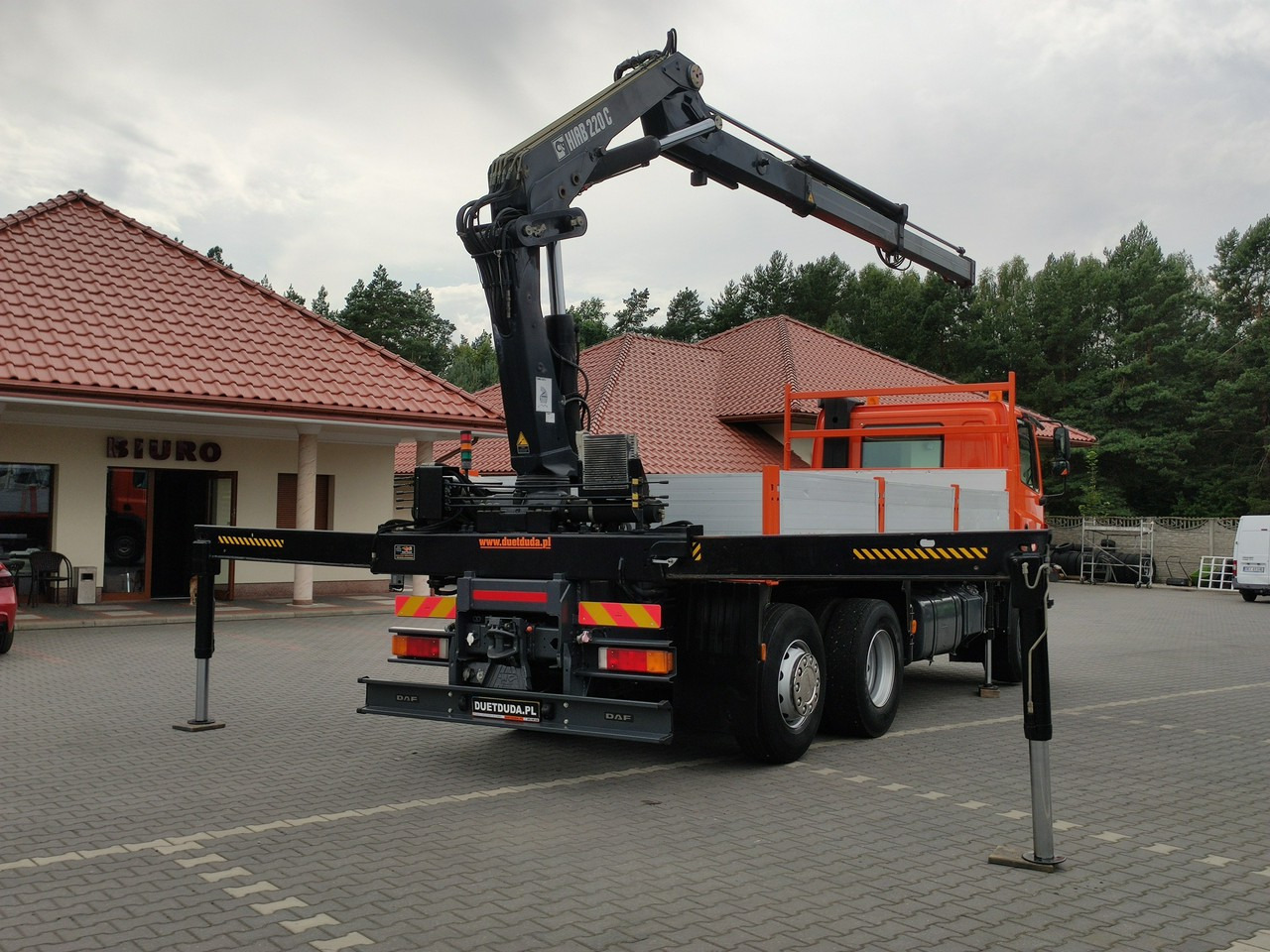 DAF CF 85.380 6x2 Oś Skrętna Skrzynia HDS HIAB 220C + Pilot - Platós teherautó, Darus autó: 5 kép. DAF CF 85.380 6x2 Oś Skrętna Skrzynia HDS HIAB 220C + Pilot - Platós teherautó, Darus autó: 5 kép.