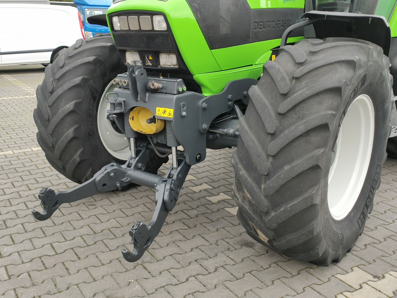 Deutz Fahr Agrotron M620 4x4 Przedni Tuz Wałek W.O.M Wyjścia do Przyczepy - Traktor: 4 kép. Deutz Fahr Agrotron M620 4x4 Przedni Tuz Wałek W.O.M Wyjścia do Przyczepy - Traktor: 4 kép.