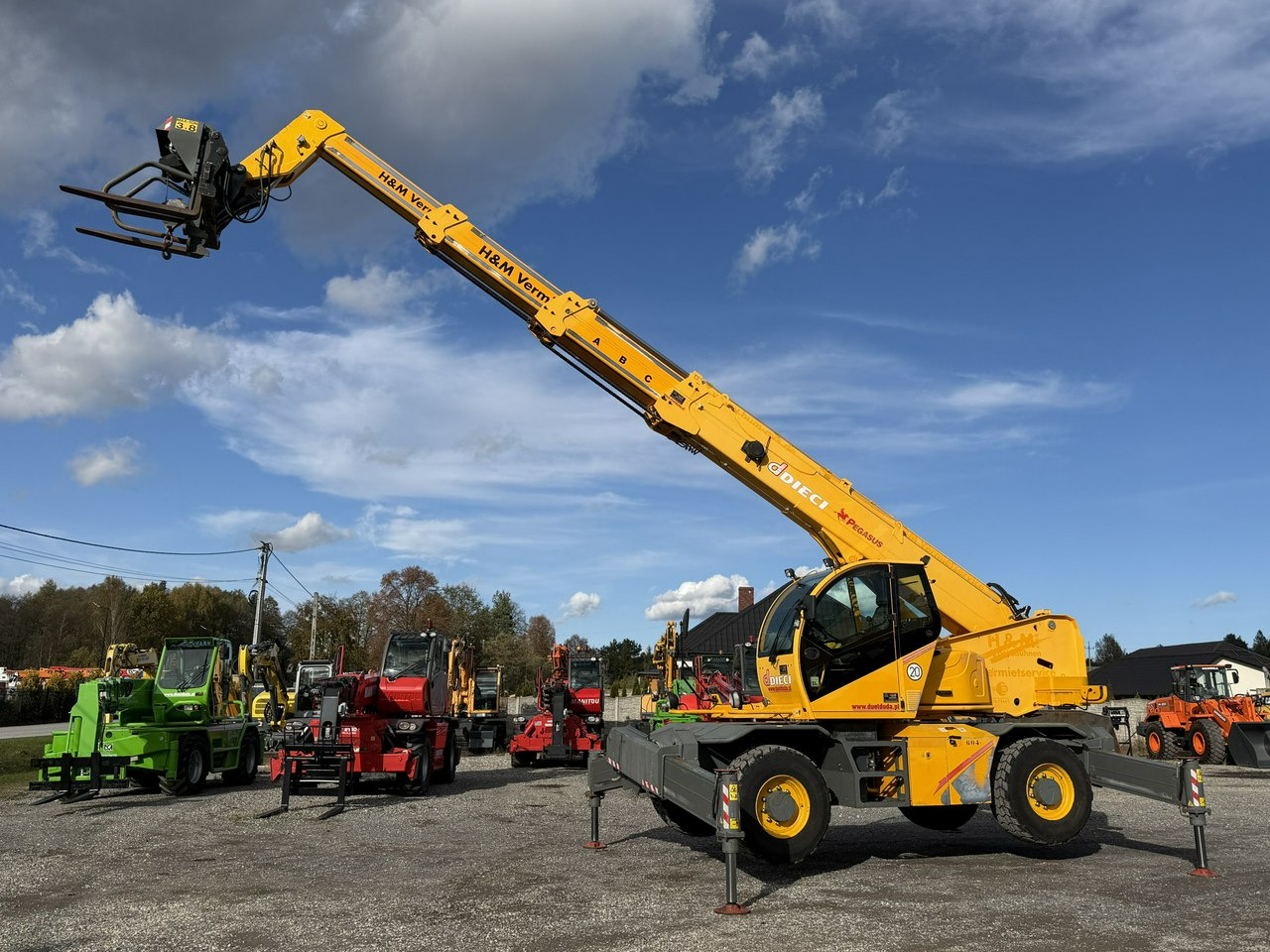 Dieci 2145 Pegasus HVL155 TL10 ROTO Ładowarka Teleskopowa Obrotowa - Teleszkópos rakodó: 1 kép. Dieci 2145 Pegasus HVL155 TL10 ROTO Ładowarka Teleskopowa Obrotowa - Teleszkópos rakodó: 1 kép.