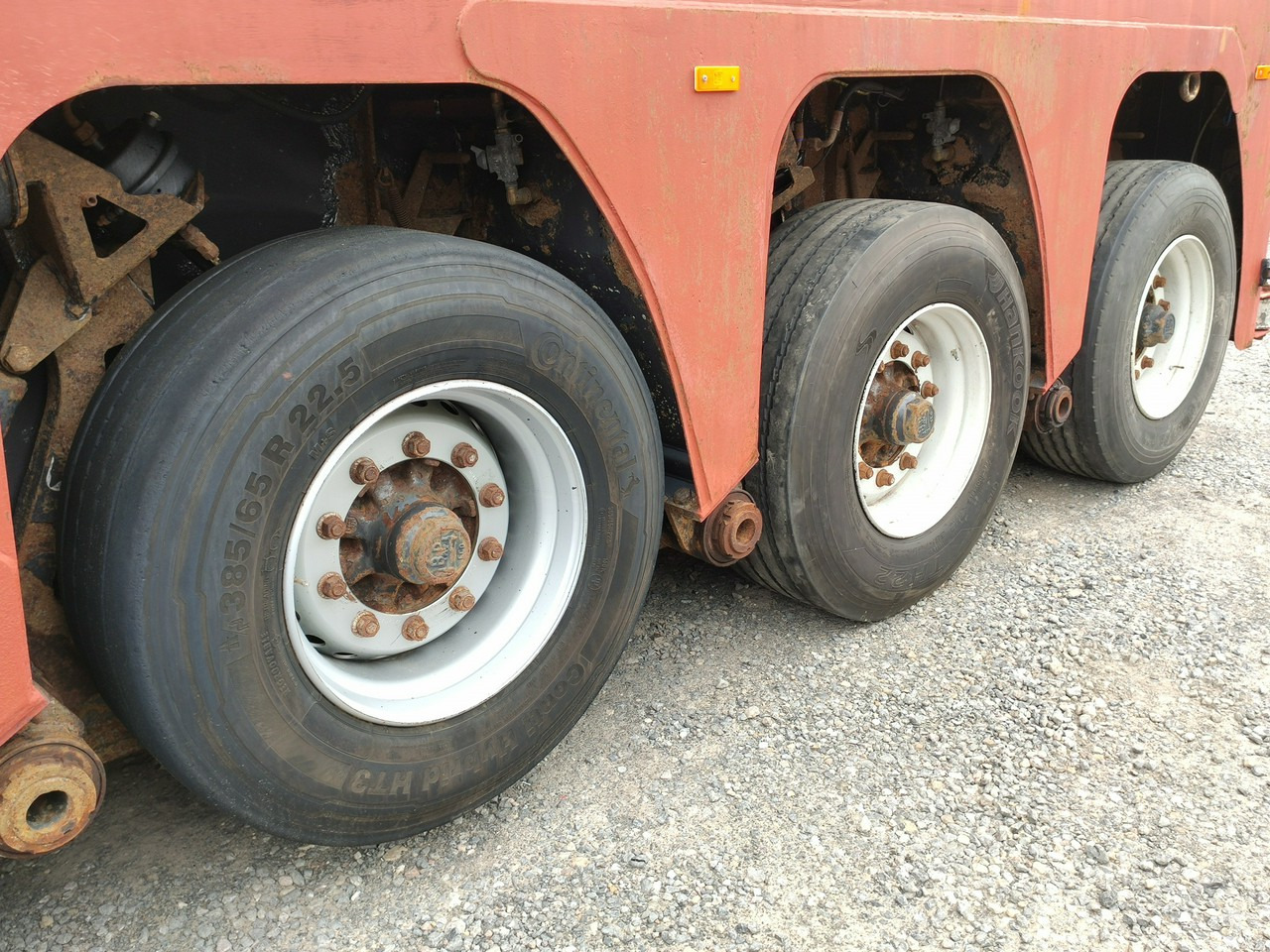 Félpótkocsi Faymonville Do Przewozu Szkła , Płyt Betonowych: 9 kép. Félpótkocsi Faymonville Do Przewozu Szkła , Płyt Betonowych: 9 kép.