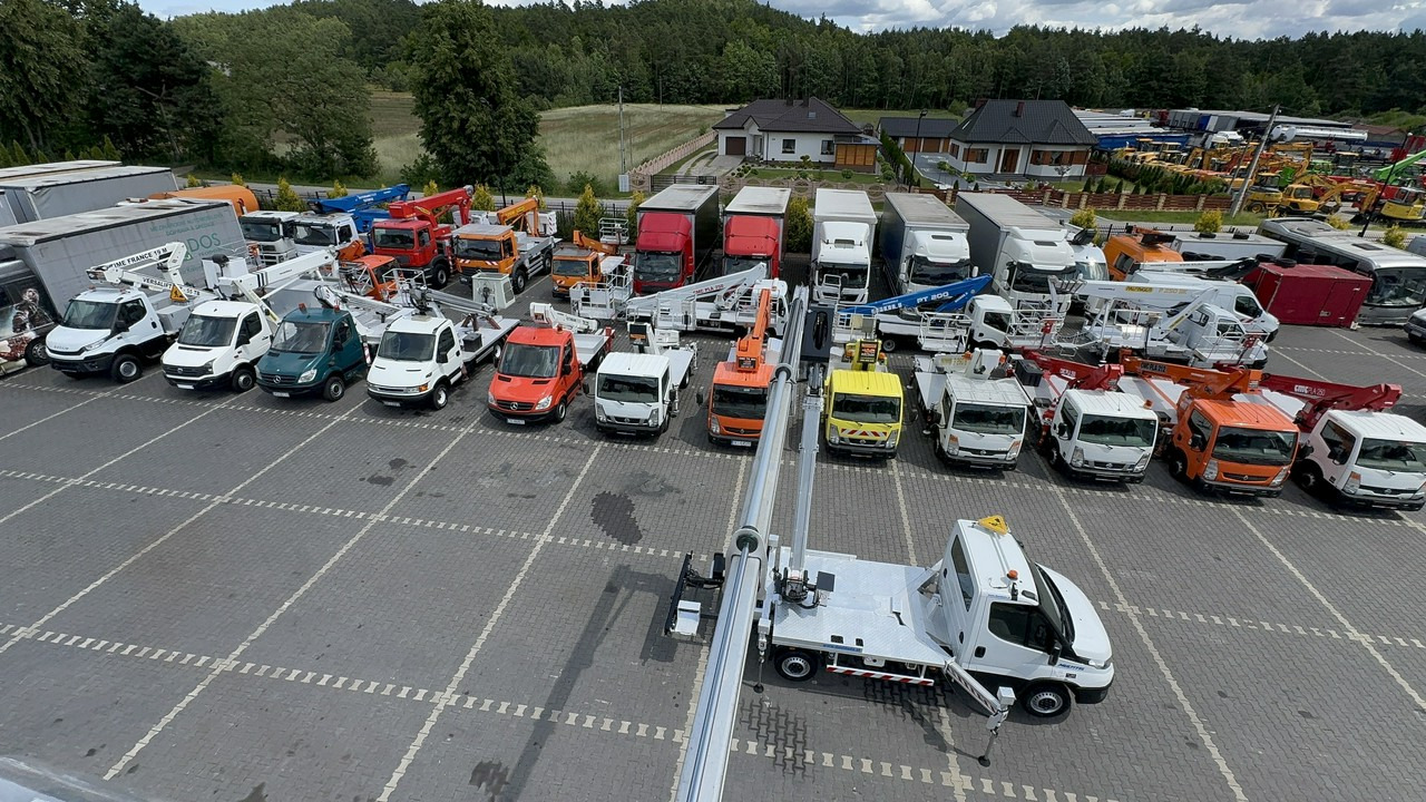 Emelőkosaras teherautó Iveco Daily 35S14: 1 kép.