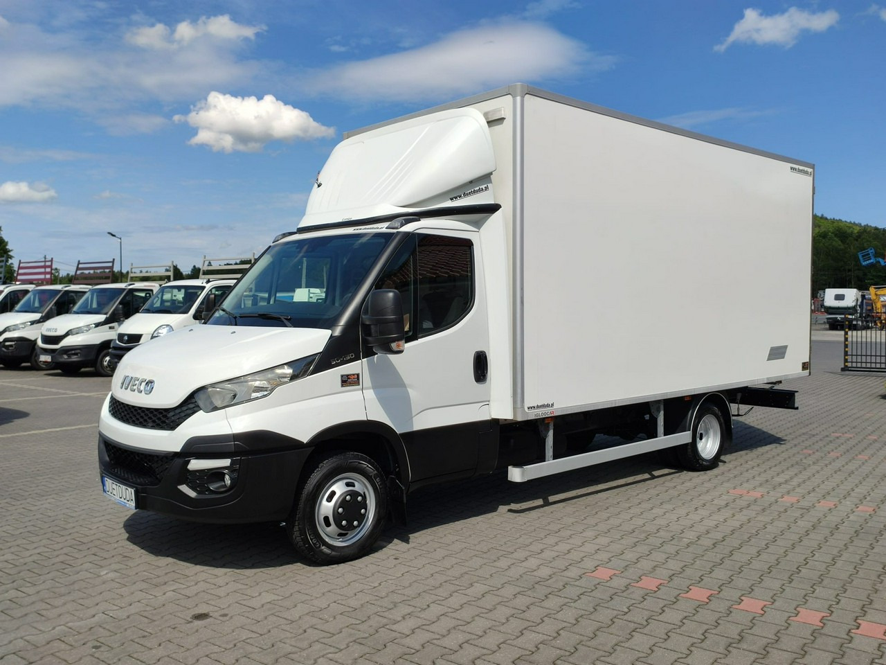 Iveco Daily 50C15 V - Dobozos kisteherautó: 5 kép. Iveco Daily 50C15 V - Dobozos kisteherautó: 5 kép.