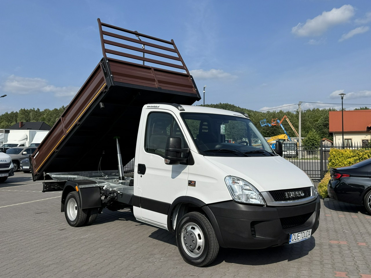 Iveco Daily 50C18 V - Billenőplatós kisteherautó: 4 kép. Iveco Daily 50C18 V - Billenőplatós kisteherautó: 4 kép.