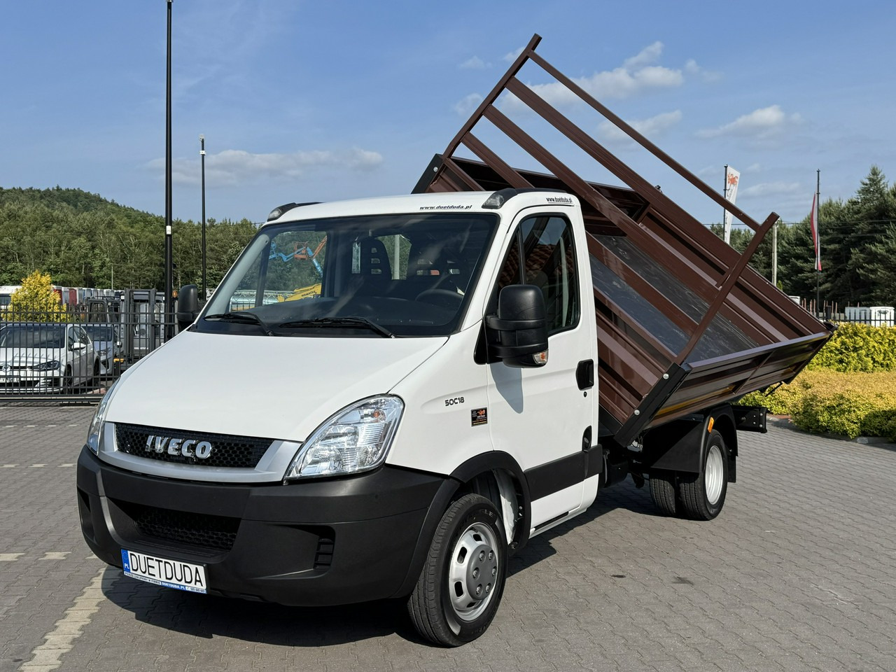 Iveco Daily 50C18 V - Billenőplatós kisteherautó: 3 kép. Iveco Daily 50C18 V - Billenőplatós kisteherautó: 3 kép.
