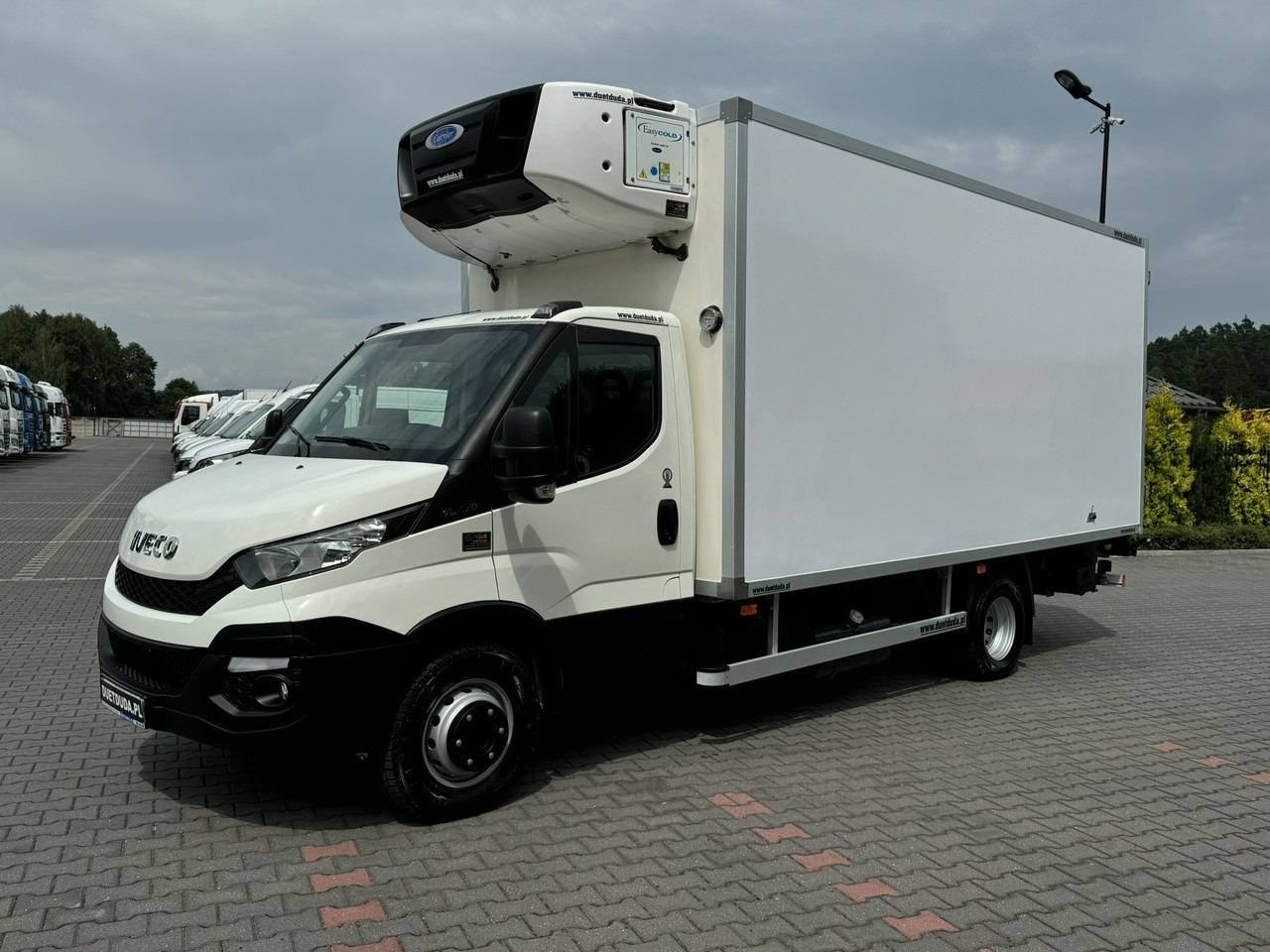 Iveco Daily 70C18 V H - Hűtős kisteherautó: 2 kép. Iveco Daily 70C18 V H - Hűtős kisteherautó: 2 kép.